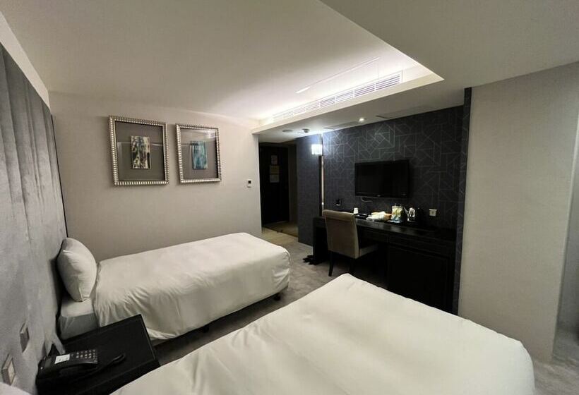 اتاق استاندارد, Ren Mei Fashion