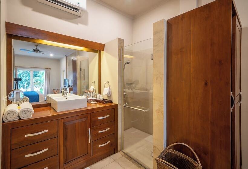 סוויטת 2 חדרי שינה, The Lovina