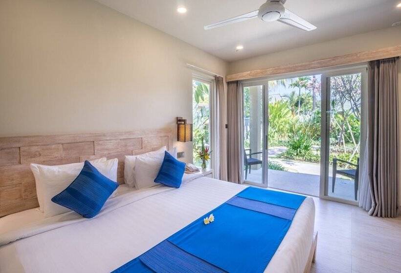 סטודיו דלוקס, The Lovina