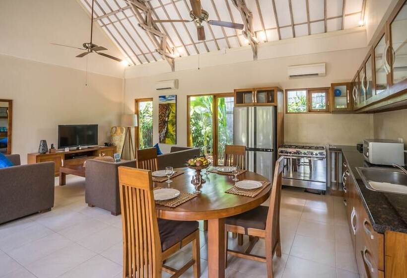 וילה בת 2 חדרי שינה, The Lovina