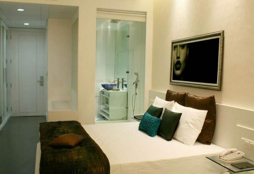 غرفة سوبيريور, The Toy