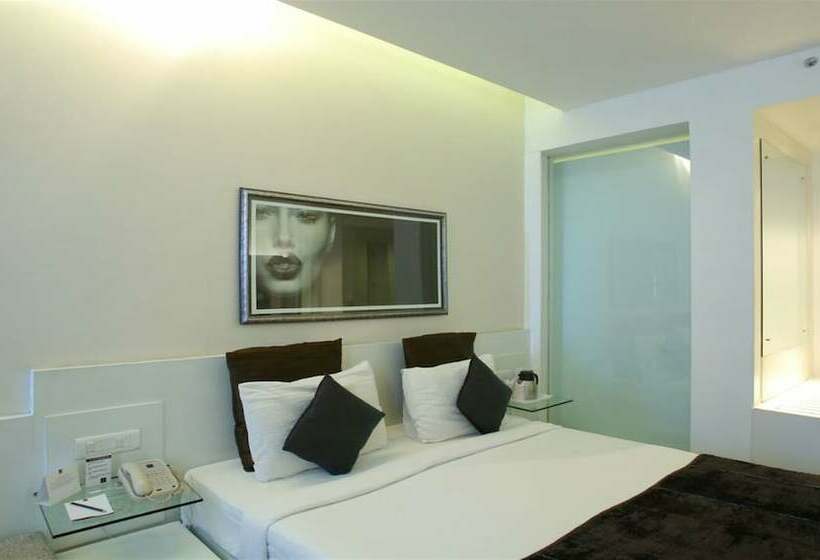 غرفة سوبيريور, The Toy