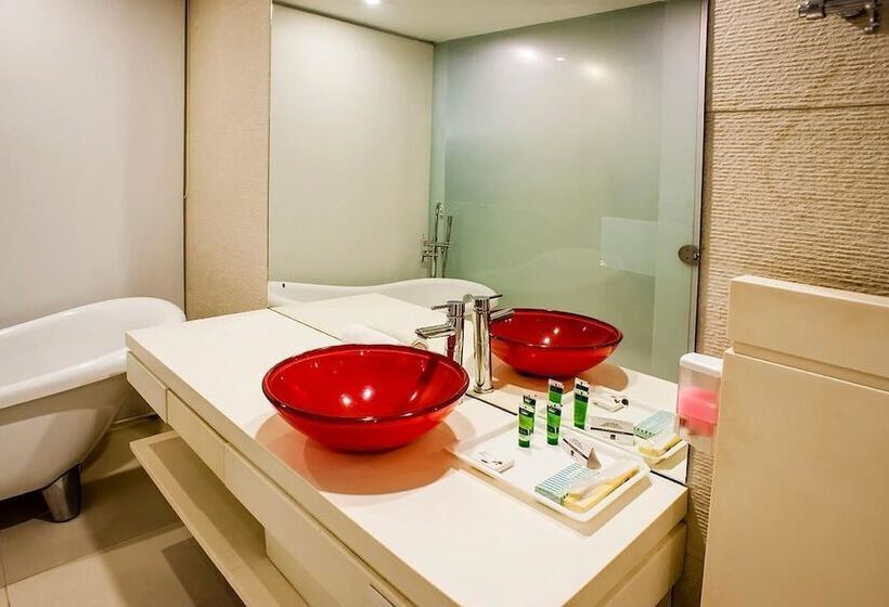 غرفة تنفيذية, The Toy