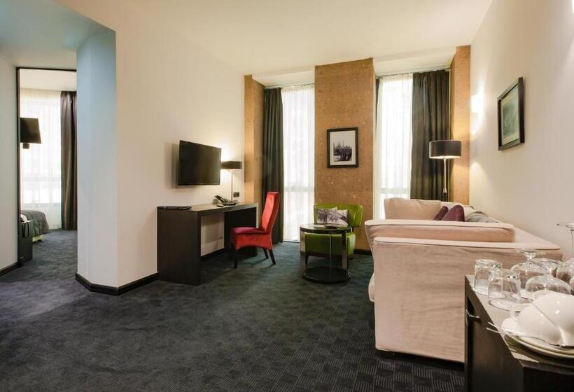 시니어 스위트 도시 전망, North Avenue By Stellar Hotels, Yerevan