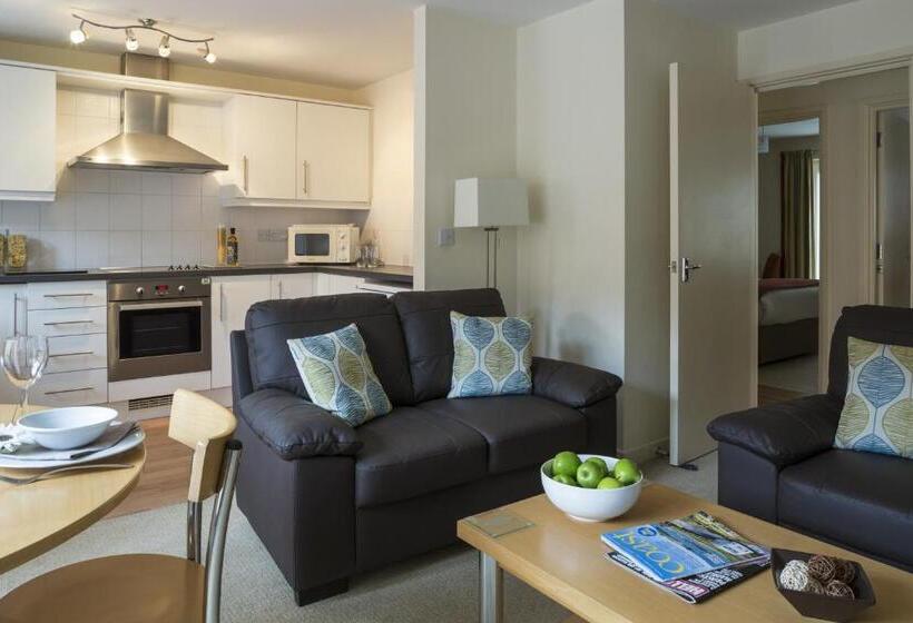 Апартаменты 2 Спальни, Dashwood Apartments