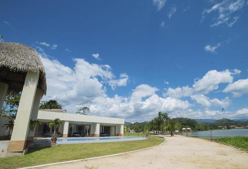 Suite with lake view, El Sauce Resort   Hotel Asociado Casa Andina
