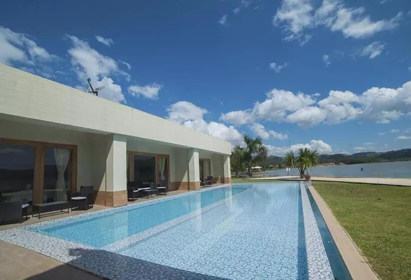Suite with lake view, El Sauce Resort Hotel Asociado Casa Andina