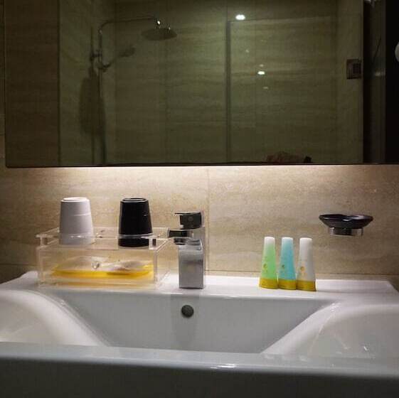 اتاق لوکس, Ace Hotel And Suites