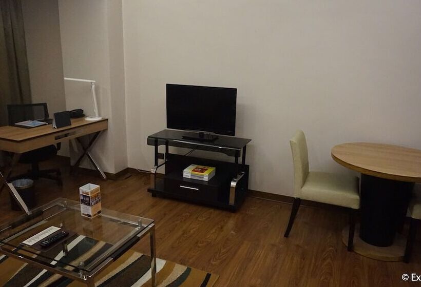 سوییت, Ace Hotel And Suites