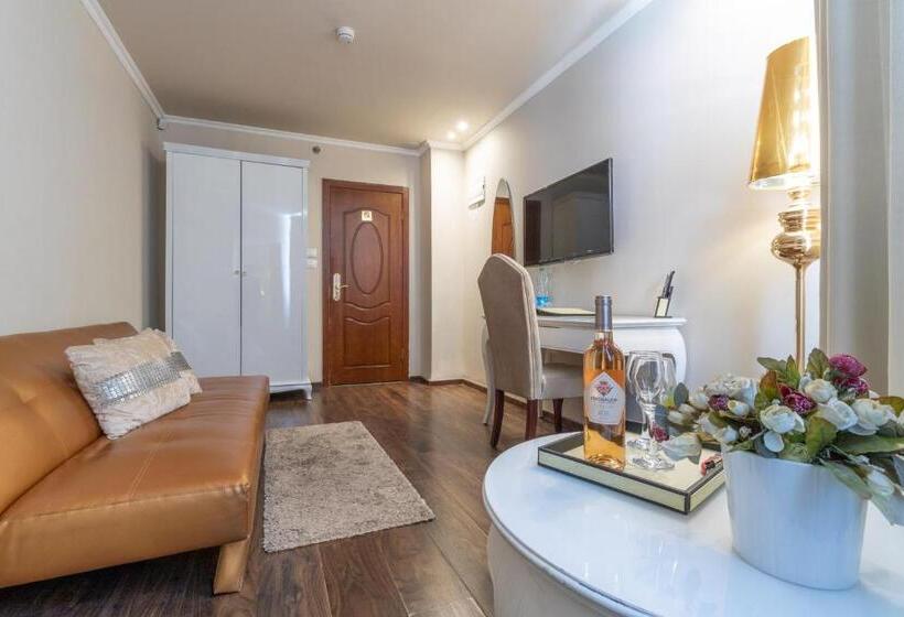 Lakosztály, Agripas Boutique