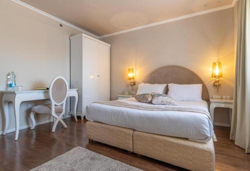 Junior Suite, Agripas Boutique