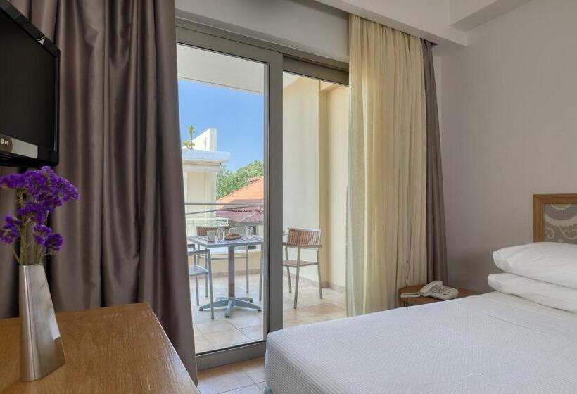 חדר אקונומי, Almira