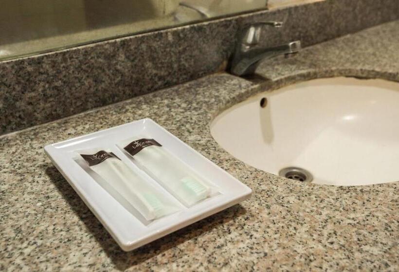 Habitación Estándar, Legreen Suite Tondano