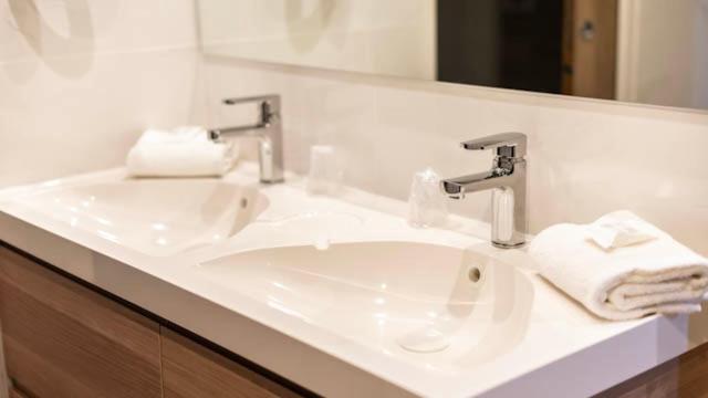 سوییت جونیور با چشمانداز دریا, Palm Beach