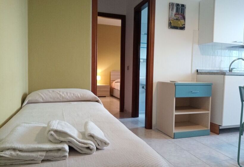 דירת חדר, Residence Europa