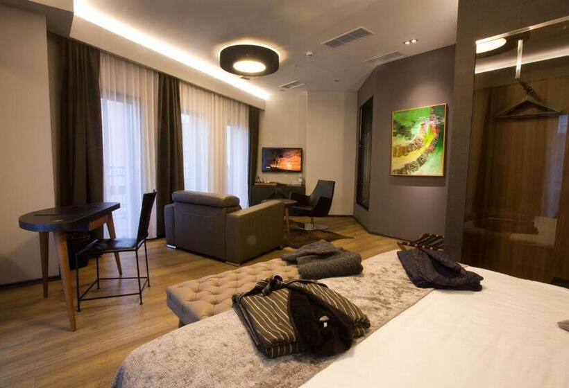 سوییت جونیور, Solun Hotel & Spa