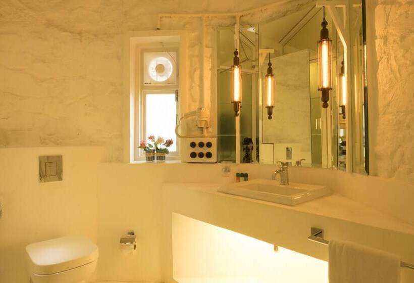 اتاق لوکس, The Tamarind Hotel Anjuna Assagao