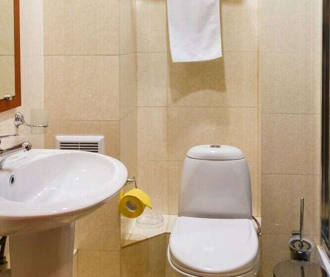 اتاق استاندارد, U Istoka