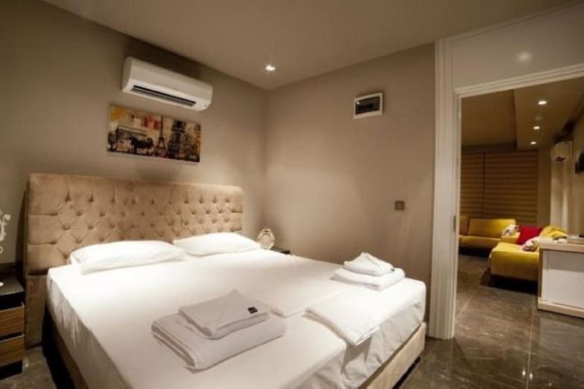 سوییت اجرایی, Upper House