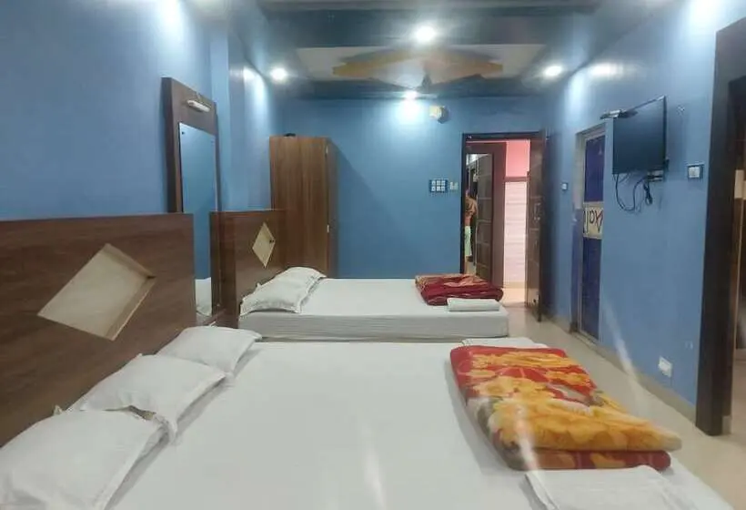 デラックスの４人部屋, Goroomgo Ayush International Digha