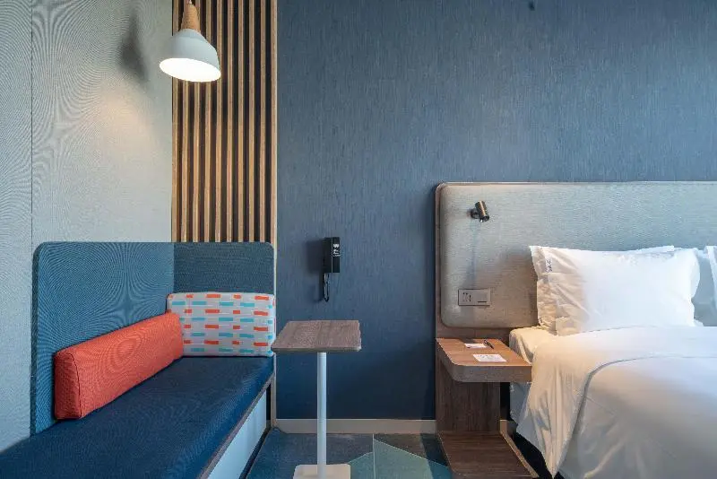 اتاق استاندارد با تخت بزرگ برای معلولان, Holiday Inn Express Nantong North Gateway By Ihg