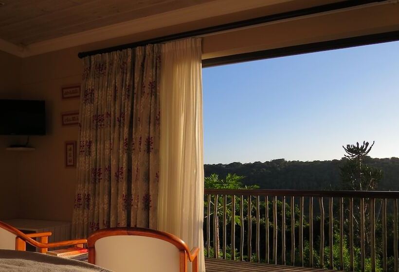 סוויטת פרמיום, Makarios On The River