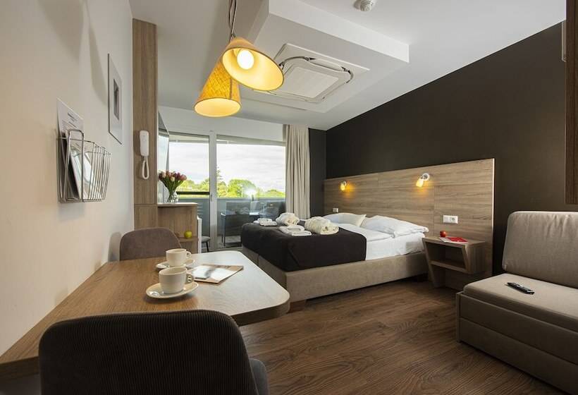 프리미엄 스튜디오, Residence šírava