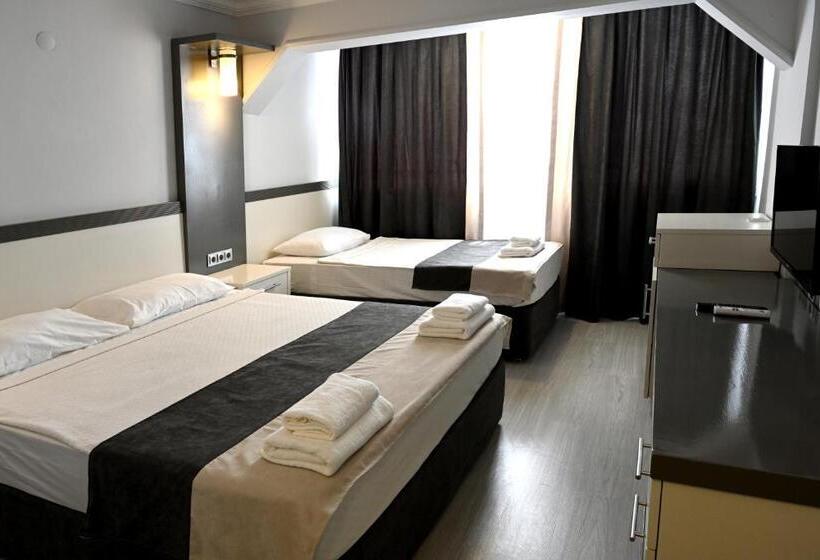 Номер Стандарт Трехместный, Roxx Royal