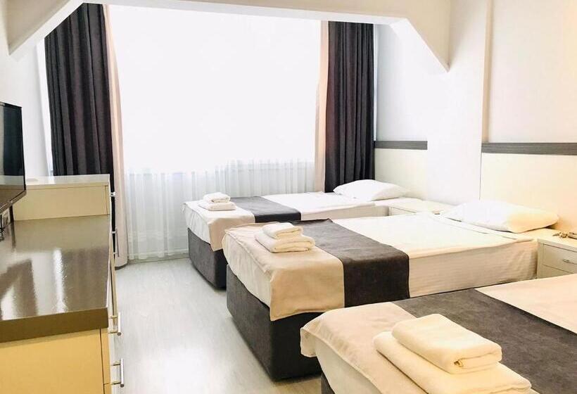 Номер Стандарт Трехместный, Roxx Royal