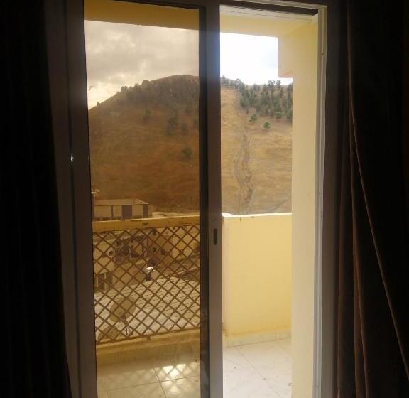 家族用バンガロー, Fadoua