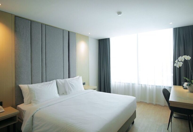 Superior Szoba, Eastern  Bojonegoro