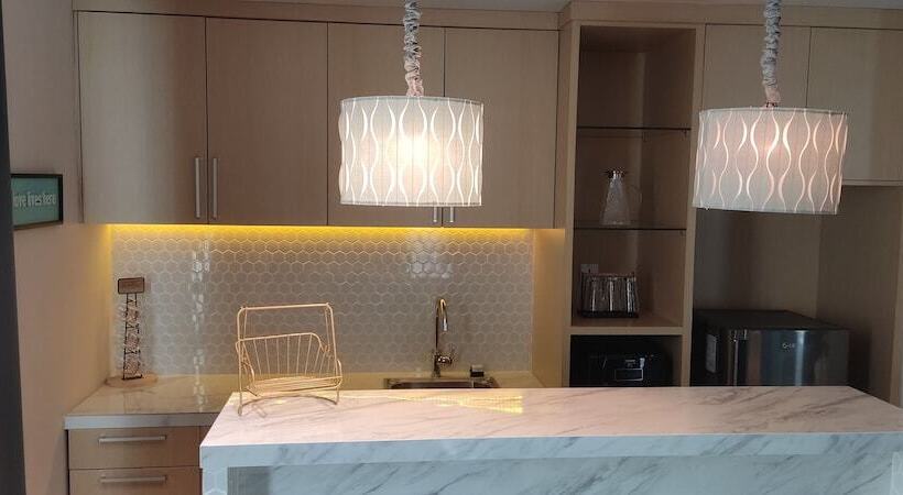 סוויטה נשיאותית, Eastern  Bojonegoro