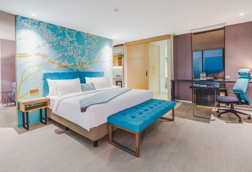 סוויטה נשיאותית, Eastern  Bojonegoro