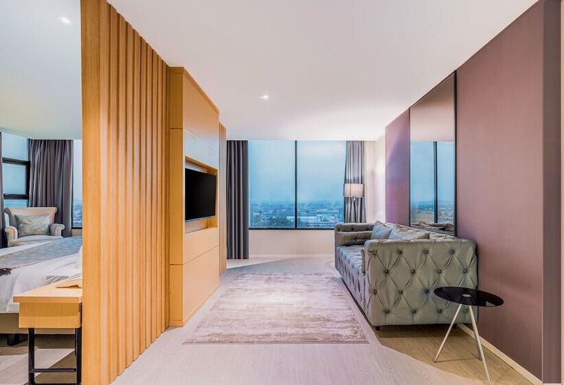 סוויטה נשיאותית, Eastern  Bojonegoro