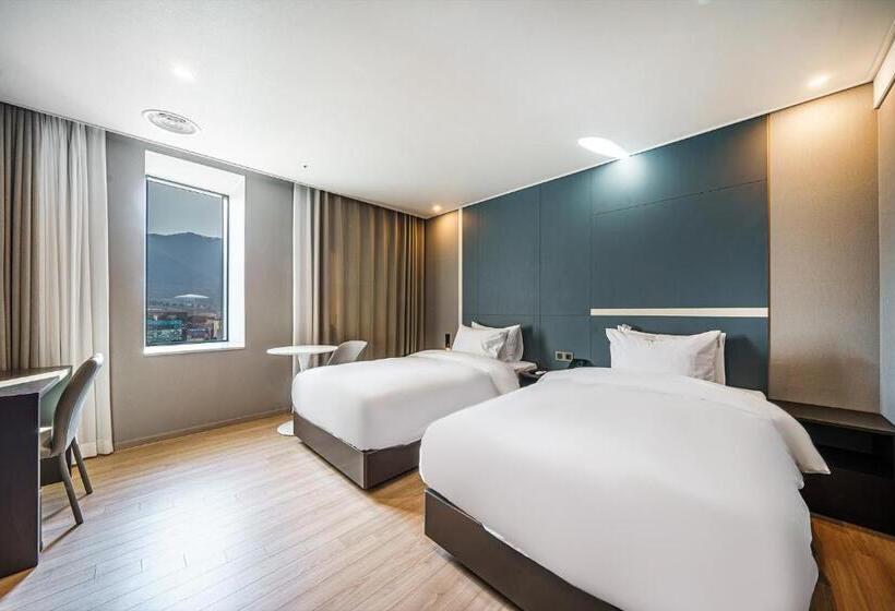 수피리어 룸, Act Tourist