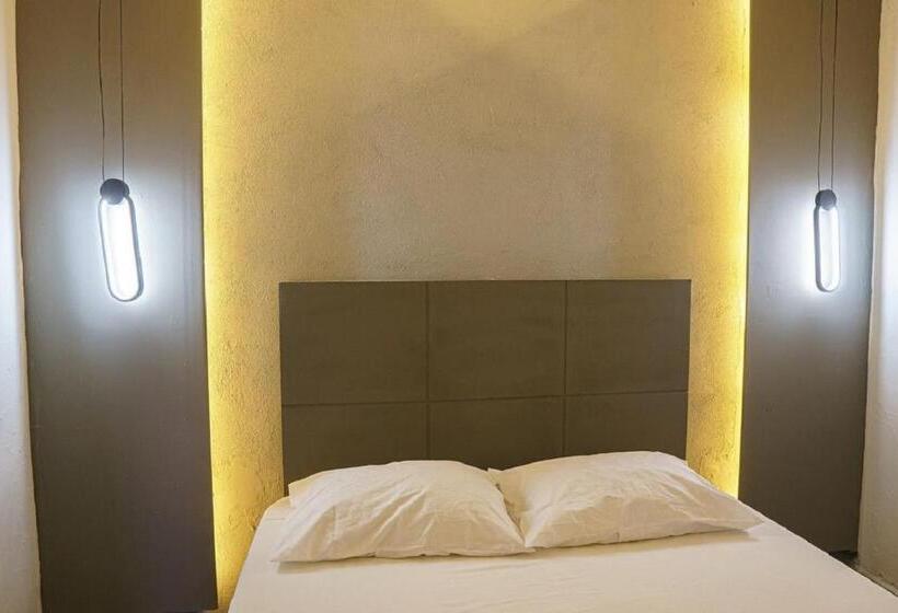 スタンダードルーム, Access Blue Cristal