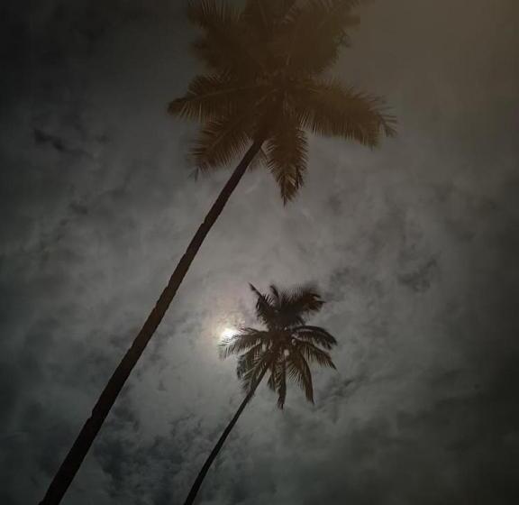 Pokój Deluxe Widok Boczny Morze, Neelchand