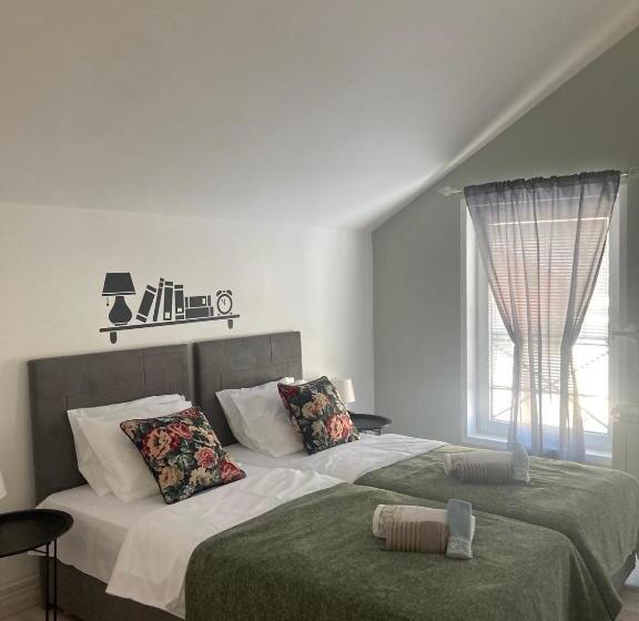 اتاق استاندارد, Minicity Inn