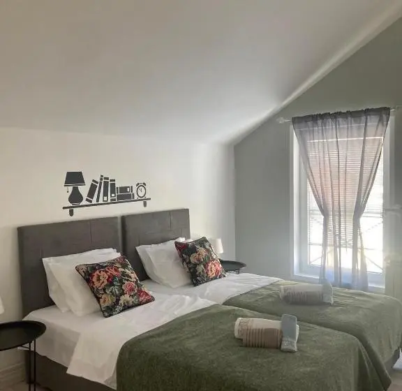 اتاق استاندارد, Minicity Inn
