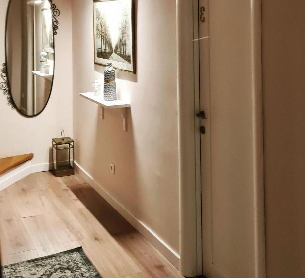 اتاق استاندارد یک نفره, Minicity Inn