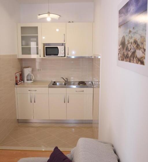 Люкс Кровать Кинг, Apartments And Rooms With Parking Space Mlini, Dubrovnik 8835