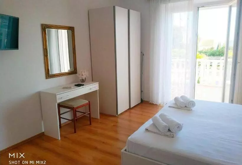 سوییت با چشم‌انداز دریا, Apartments And Rooms With Parking Space Mlini, Dubrovnik   8835