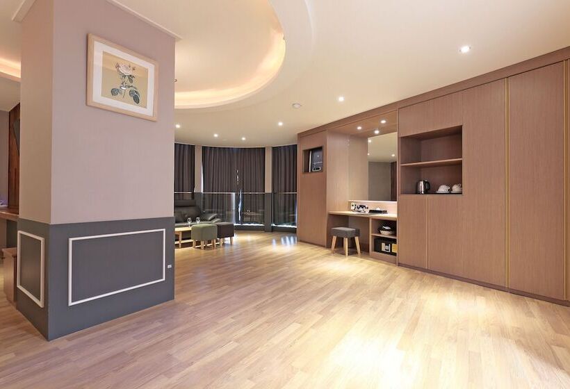 Suíte Executivo, Benikea Swiss Rosen