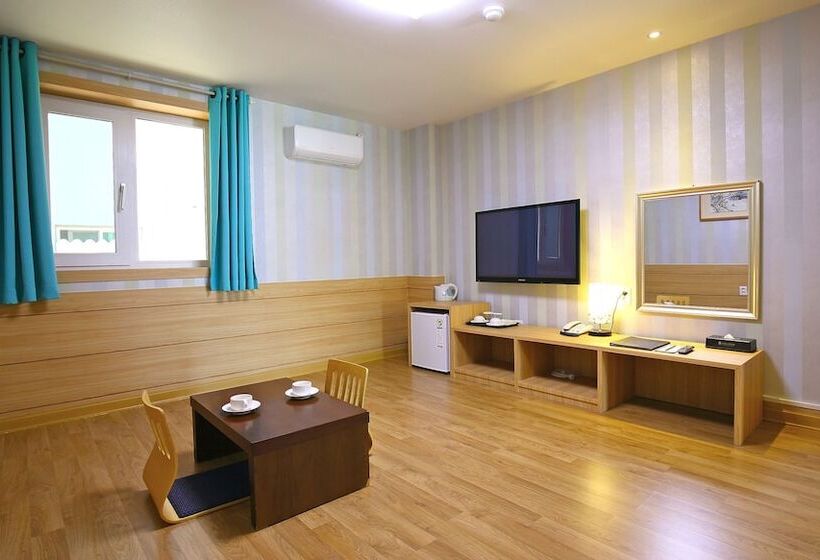 Quarto Estandar, Benikea Swiss Rosen