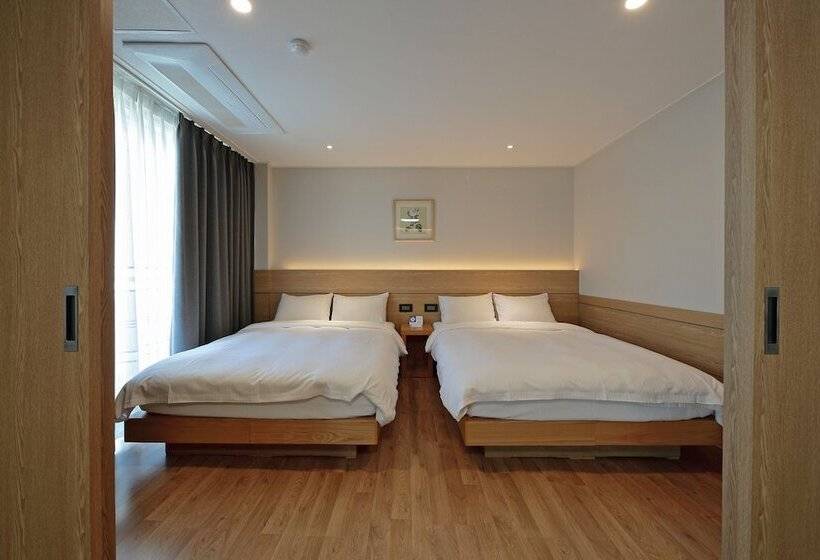 Suíte Familiar, Benikea Swiss Rosen