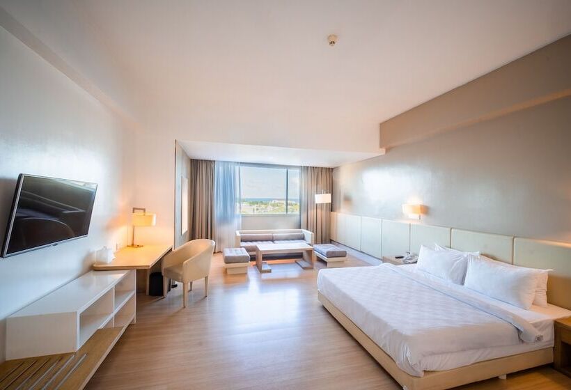 Номер Deluxe, Grand Jatra Hotel Balikpapan