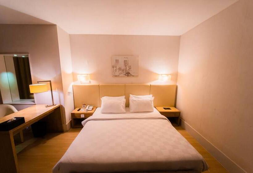 جناح جونيور, Grand Jatra Hotel Balikpapan