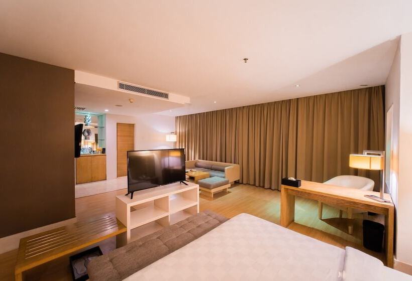 Полулюкс, Grand Jatra Hotel Balikpapan
