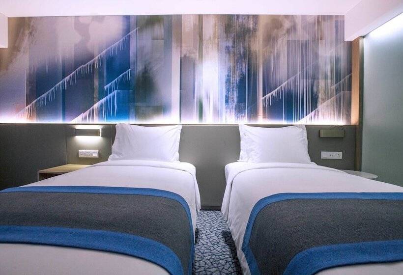 Номер Стандарт, Holiday Inn Express Manila Newport City, An Ihg