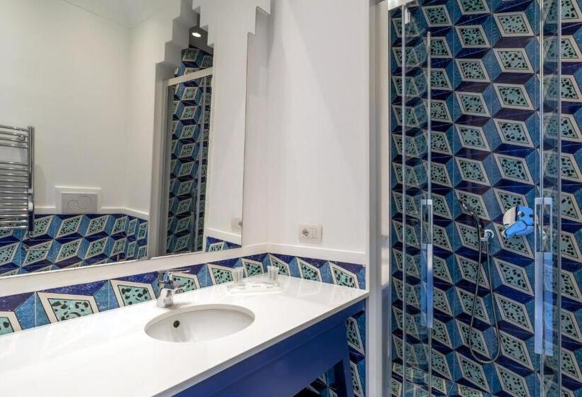 غرفة قياسية مطلّة علي الحديقة, Mignon Meuble